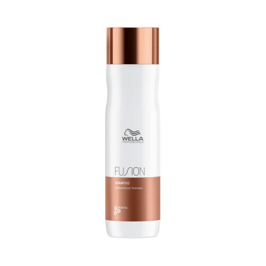 Sampon intens reparator pentru par foarte deteriorat Wella Professionals Fusion